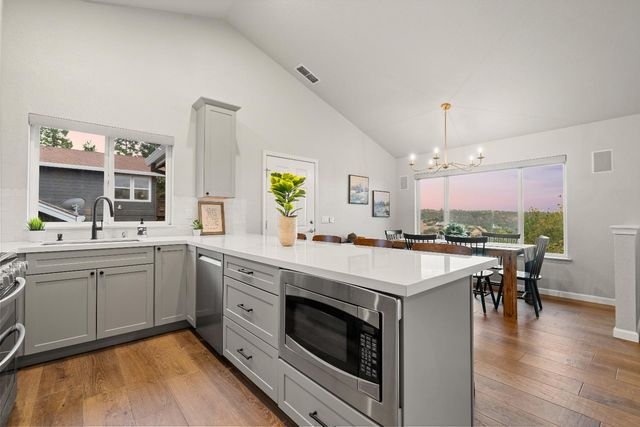 7380 Ridge Rd, Newcastle, CA 95658