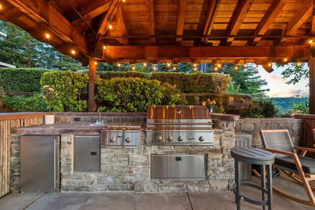 7380 Ridge Rd, Newcastle, CA 95658