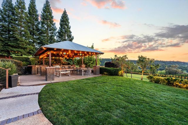 7380 Ridge Rd, Newcastle, CA 95658