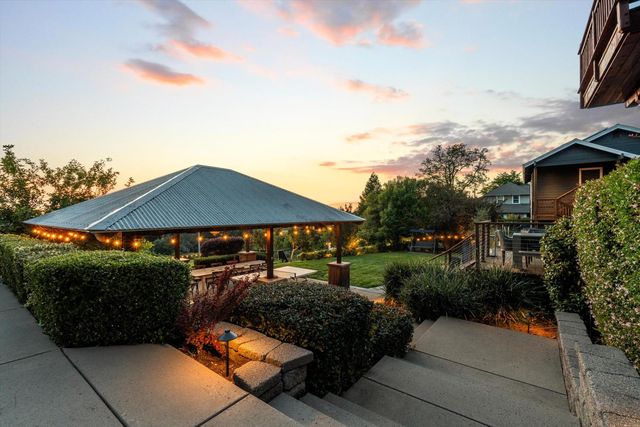 7380 Ridge Rd, Newcastle, CA 95658