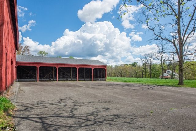 175 Route202, Far Hills Boro, NJ 07931