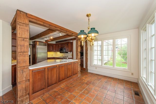 175 Route202, Far Hills Boro, NJ 07931