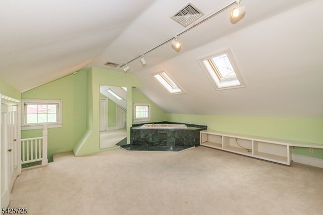 175 Route202, Far Hills Boro, NJ 07931