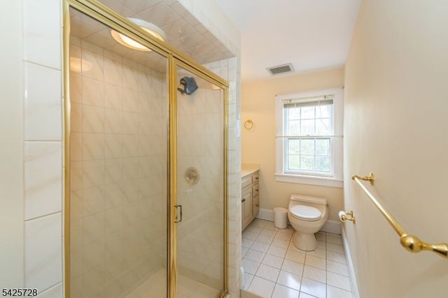 175 Route202, Far Hills Boro, NJ 07931