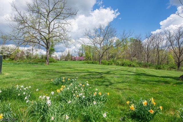 175 Route202, Far Hills Boro, NJ 07931