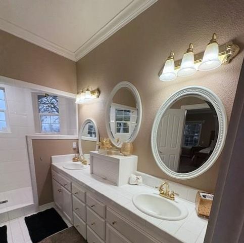 20564 Wildwood West Dr, Penn Valley, CA 95946