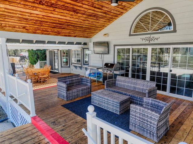 20564 Wildwood West Dr, Penn Valley, CA 95946