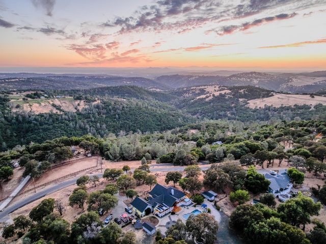 20564 Wildwood West Dr, Penn Valley, CA 95946