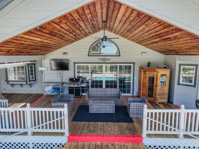 20564 Wildwood West Dr, Penn Valley, CA 95946