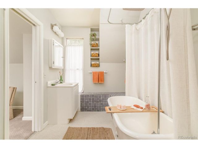 2934 Champa St, Denver, CO 80205