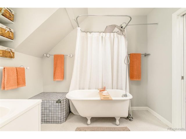 2934 Champa St, Denver, CO 80205