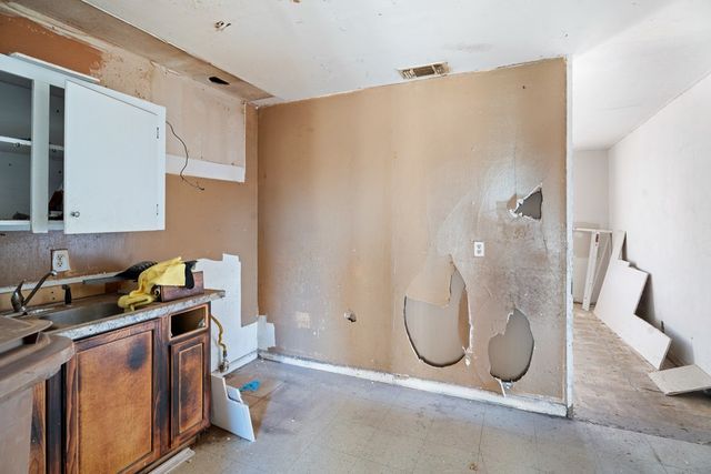 1201 Lloyd Ave, Big Spring, TX 79720