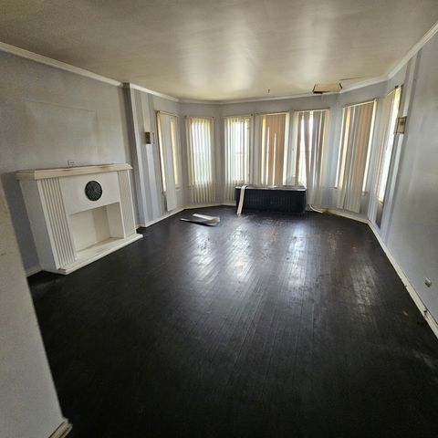 619 E 102nd Place, Chicago, IL 60628