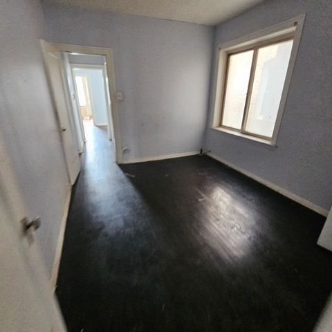 619 E 102nd Place, Chicago, IL 60628