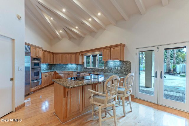 8262 E VISTA DE VALLE --, Scottsdale, AZ 85255