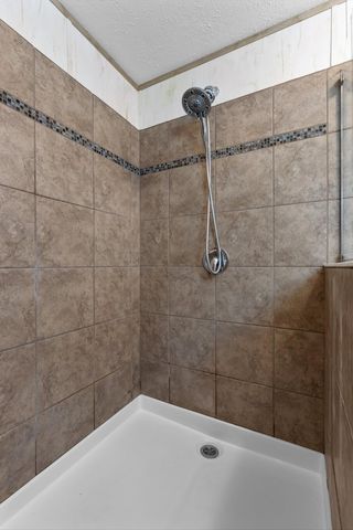 37 Scratch Ankle Road, Trenton, GA 30752