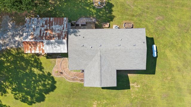 37 Scratch Ankle Road, Trenton, GA 30752