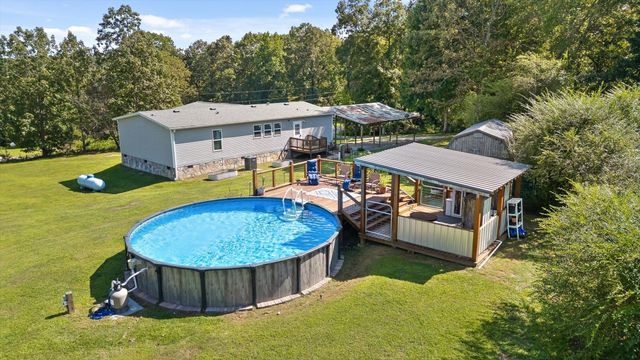 37 Scratch Ankle Road, Trenton, GA 30752