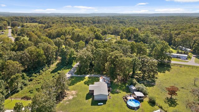 37 Scratch Ankle Road, Trenton, GA 30752