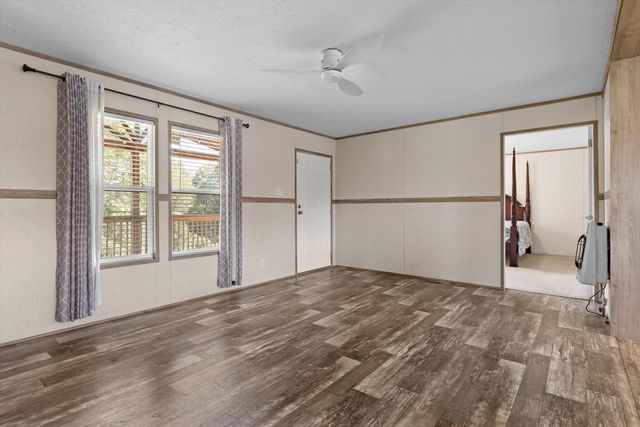 37 Scratch Ankle Road, Trenton, GA 30752