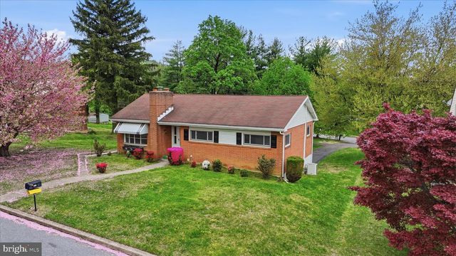 904 CRESTVIEW AVE, Reading, PA 19607