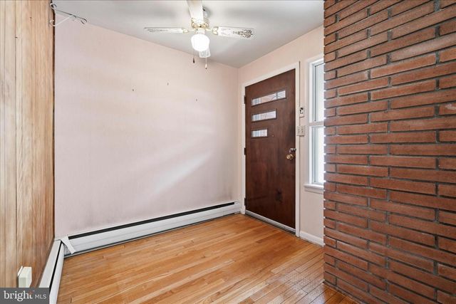 904 CRESTVIEW AVE, Reading, PA 19607