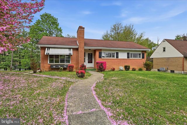 904 CRESTVIEW AVE, Reading, PA 19607