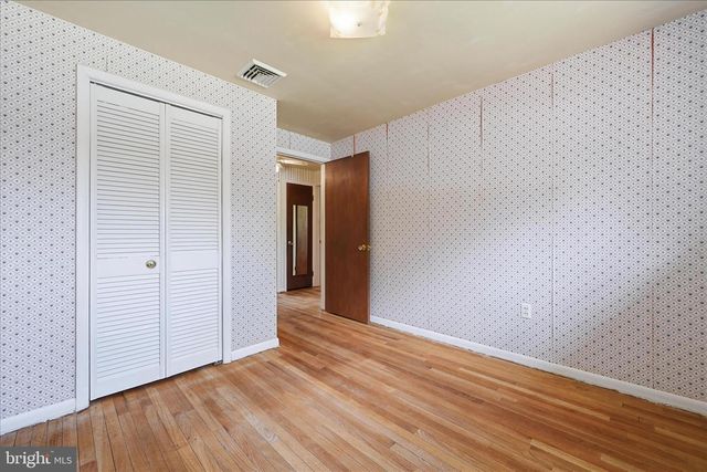 904 CRESTVIEW AVE, Reading, PA 19607