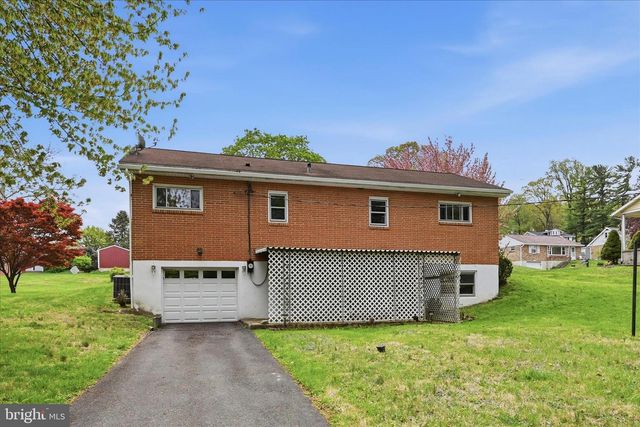 904 CRESTVIEW AVE, Reading, PA 19607