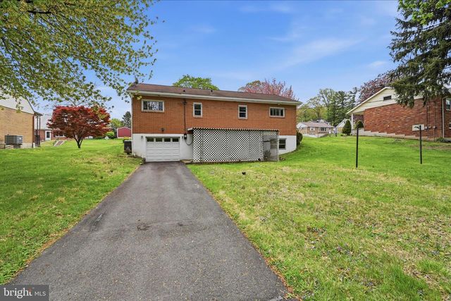 904 CRESTVIEW AVE, Reading, PA 19607