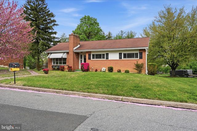 904 CRESTVIEW AVE, Reading, PA 19607