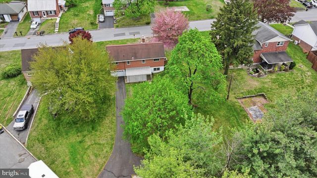 904 CRESTVIEW AVE, Reading, PA 19607
