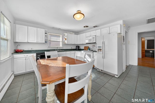 30 Grafton Road, Hamden, CT 06517