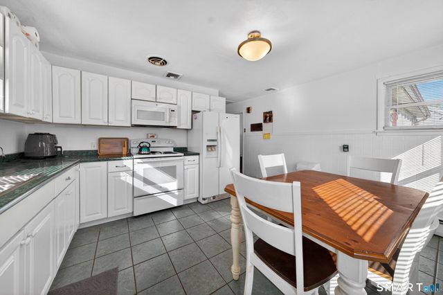 30 Grafton Road, Hamden, CT 06517