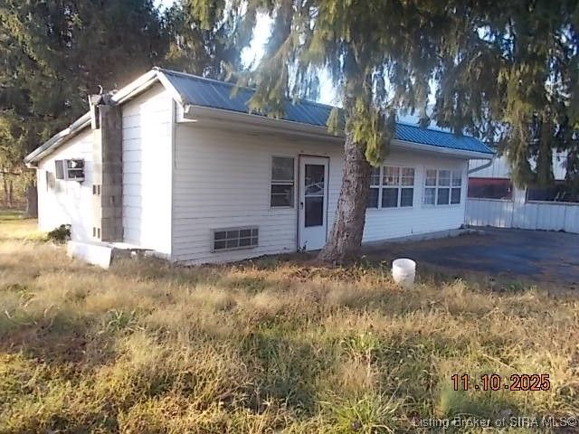 3095 N Coffee Pot Road, Austin, IN 47102