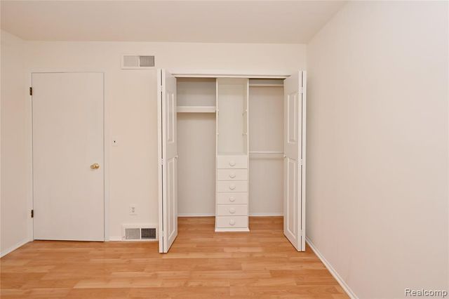 27807 Delton Street, Madison Heights, MI 48071