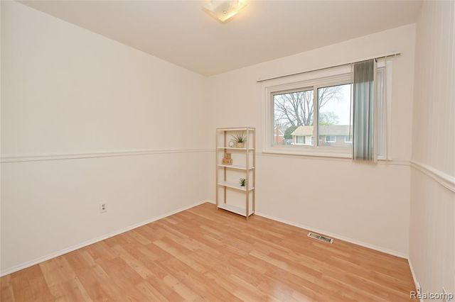 27807 Delton Street, Madison Heights, MI 48071