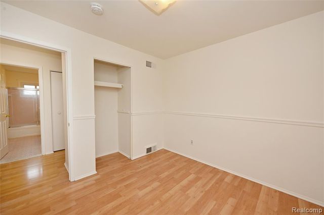 27807 Delton Street, Madison Heights, MI 48071