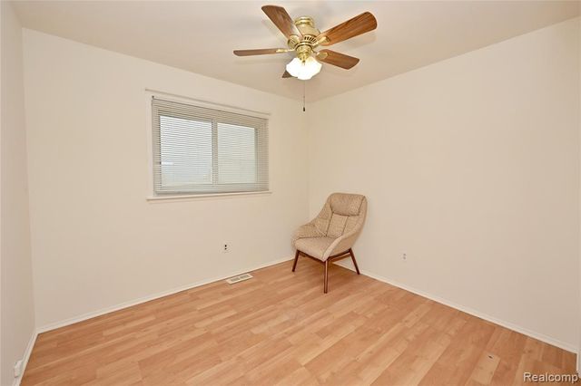27807 Delton Street, Madison Heights, MI 48071