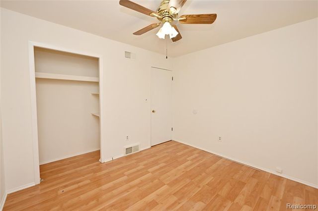 27807 Delton Street, Madison Heights, MI 48071
