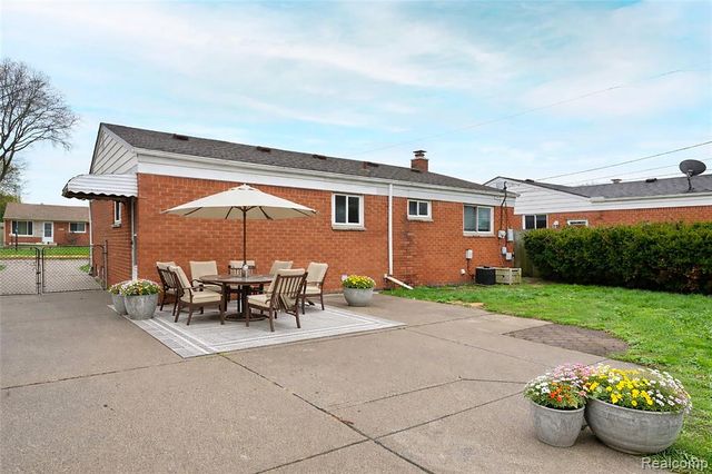 27807 Delton Street, Madison Heights, MI 48071