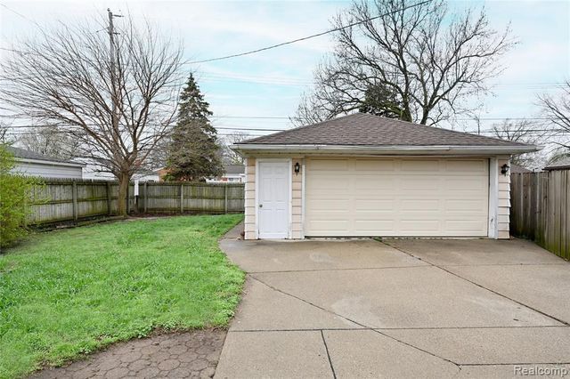 27807 Delton Street, Madison Heights, MI 48071