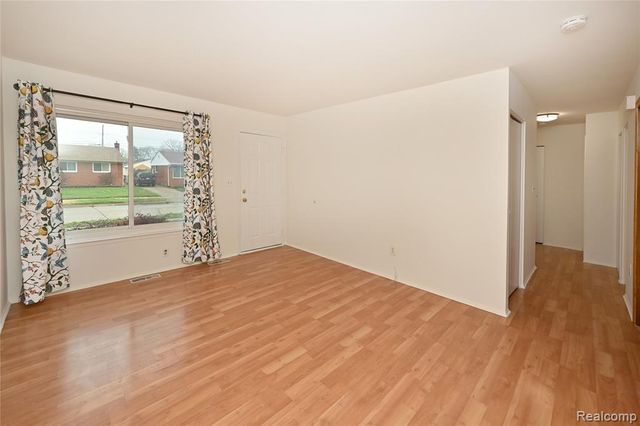 27807 Delton Street, Madison Heights, MI 48071