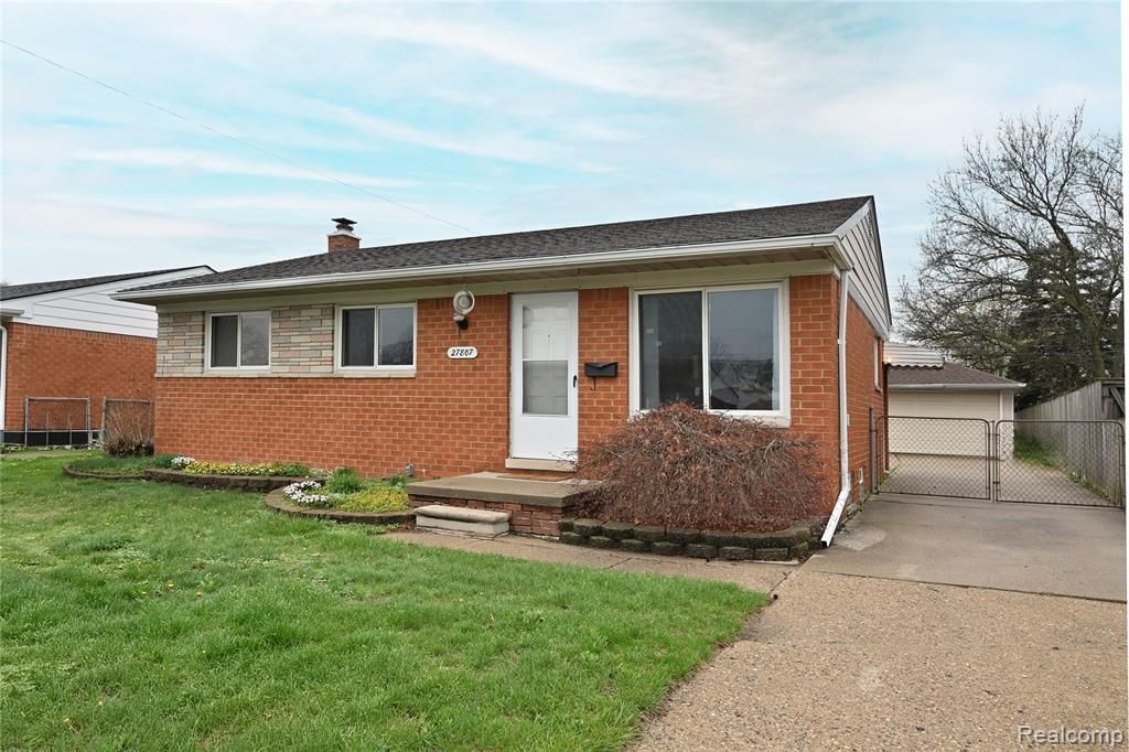 27807 Delton Street, Madison Heights, MI 48071