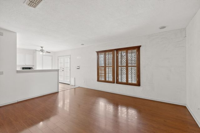 6114 Bisbee Place NW, Albuquerque, NM 87114