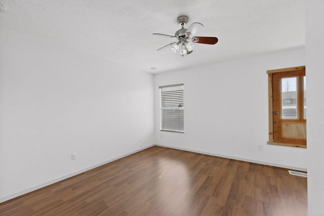 6114 Bisbee Place NW, Albuquerque, NM 87114