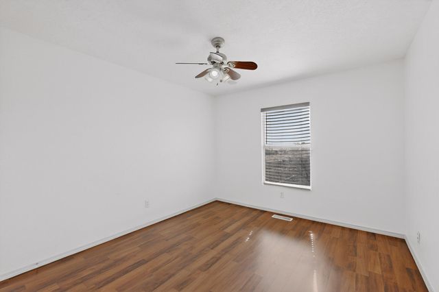 6114 Bisbee Place NW, Albuquerque, NM 87114