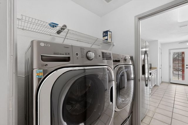 6114 Bisbee Place NW, Albuquerque, NM 87114