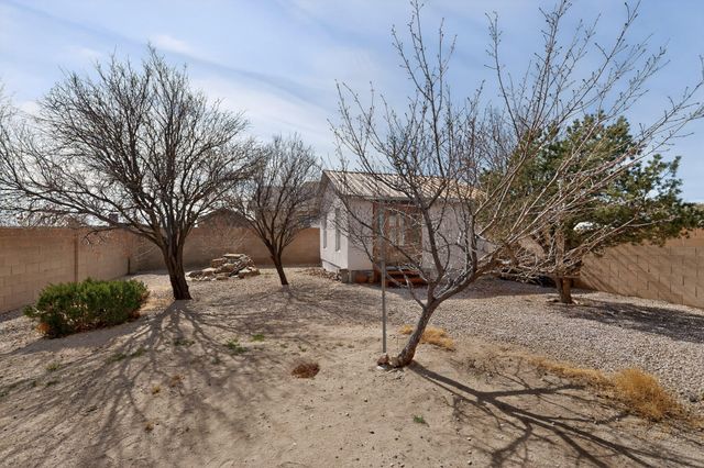 6114 Bisbee Place NW, Albuquerque, NM 87114