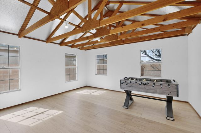 6114 Bisbee Place NW, Albuquerque, NM 87114